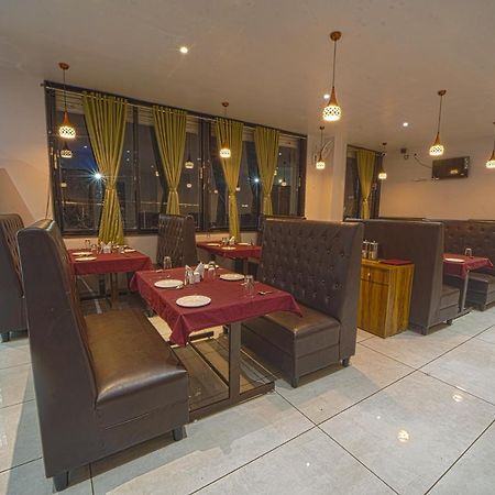 Hotel Saheb Kolhapur Dış mekan fotoğraf