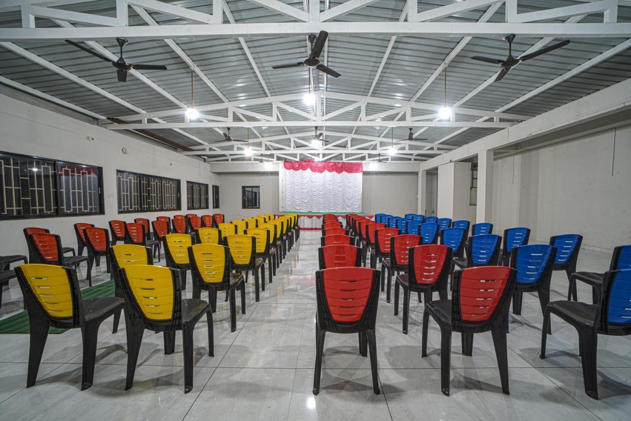 Hotel Saheb Kolhapur Dış mekan fotoğraf