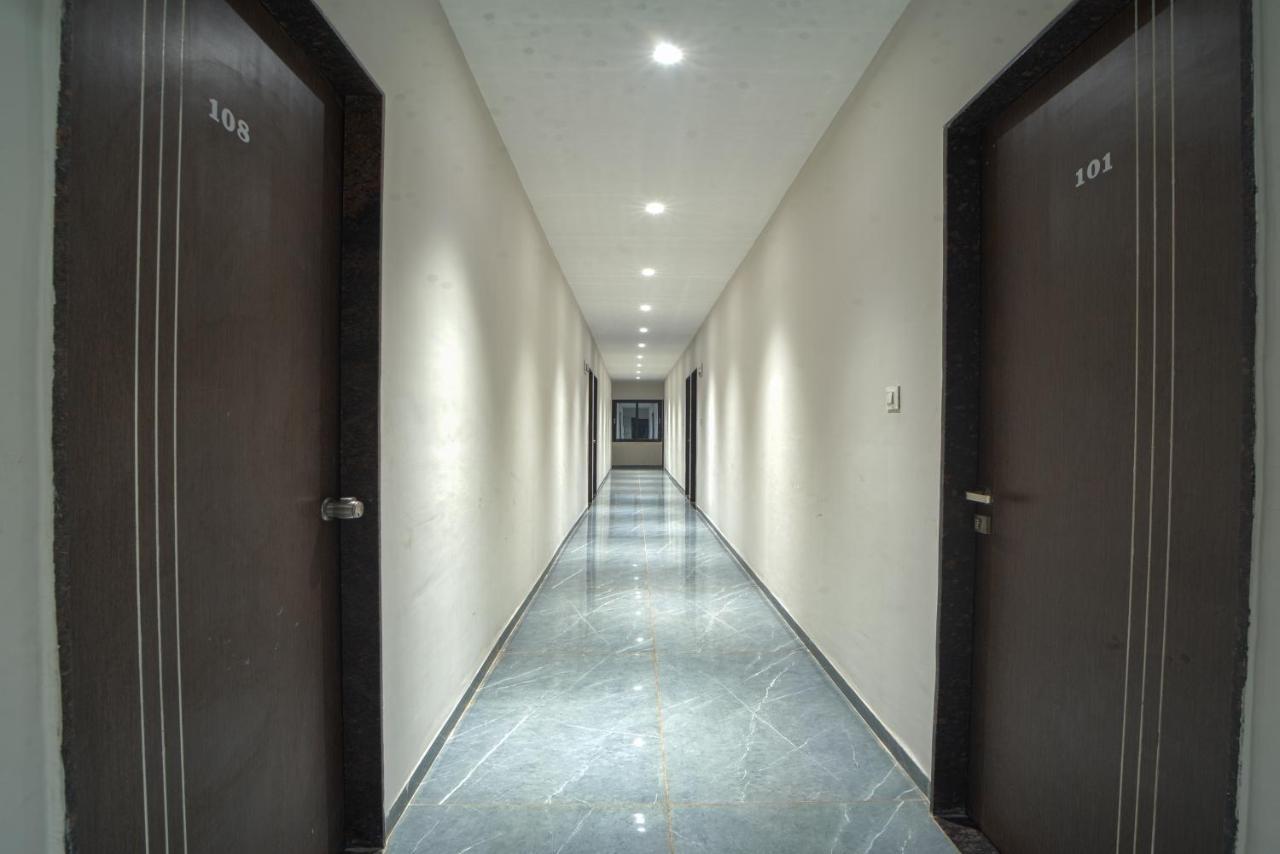 Hotel Saheb Kolhapur Dış mekan fotoğraf