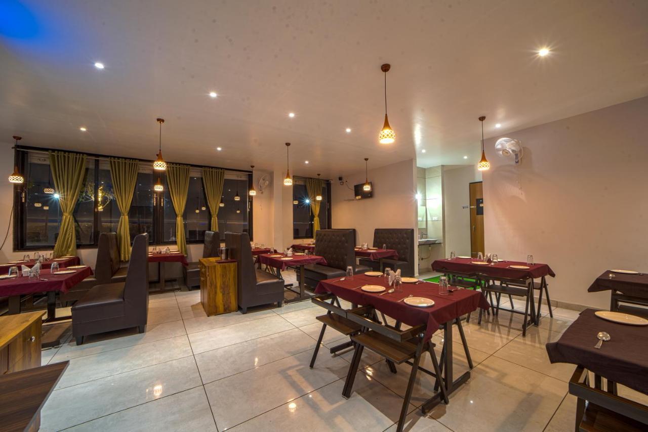 Hotel Saheb Kolhapur Dış mekan fotoğraf