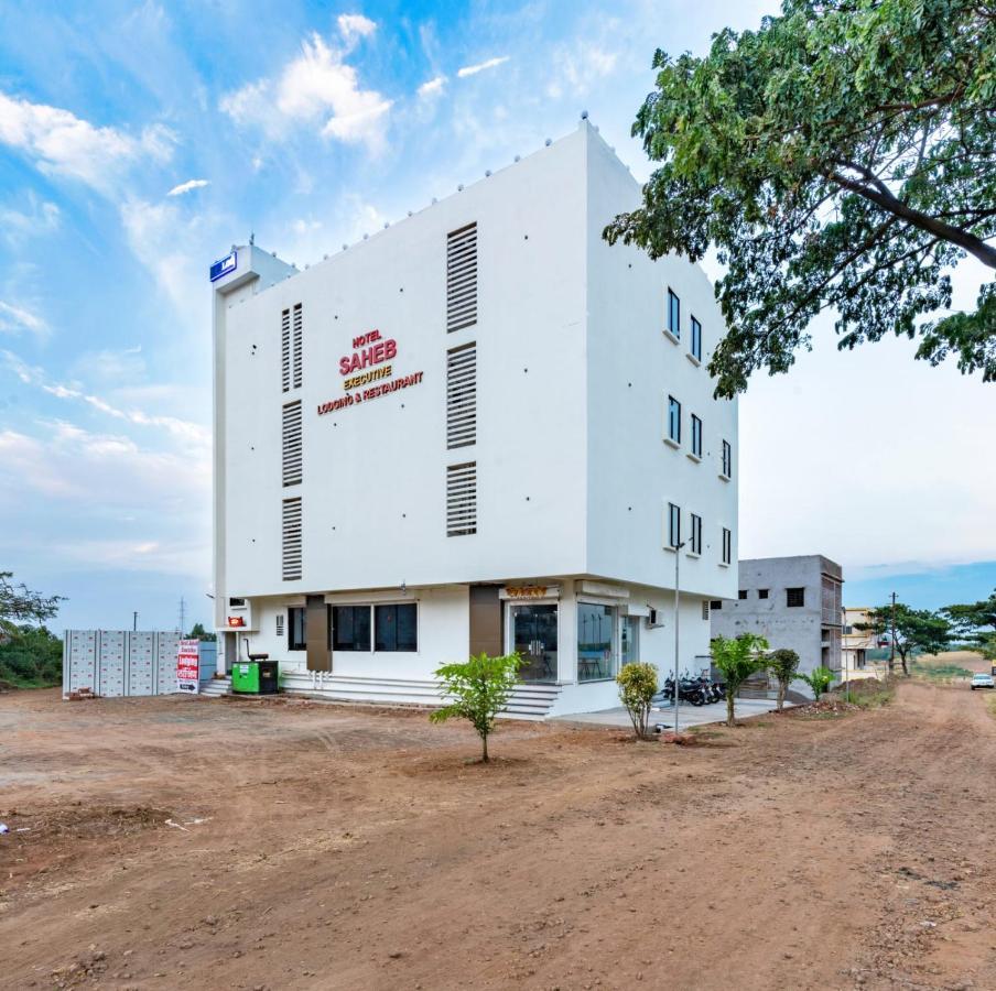 Hotel Saheb Kolhapur Dış mekan fotoğraf